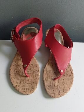 Pesaro Red Faux Leather Cork Block Heel Thong Sandals Size 8